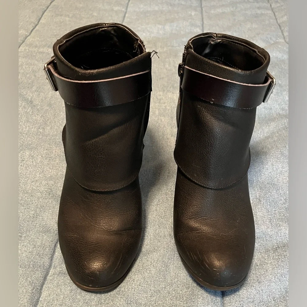 🎸😎Madden Girl Ankle Boots – Size 8.5 🖤 Retro 90s Vibes 👀